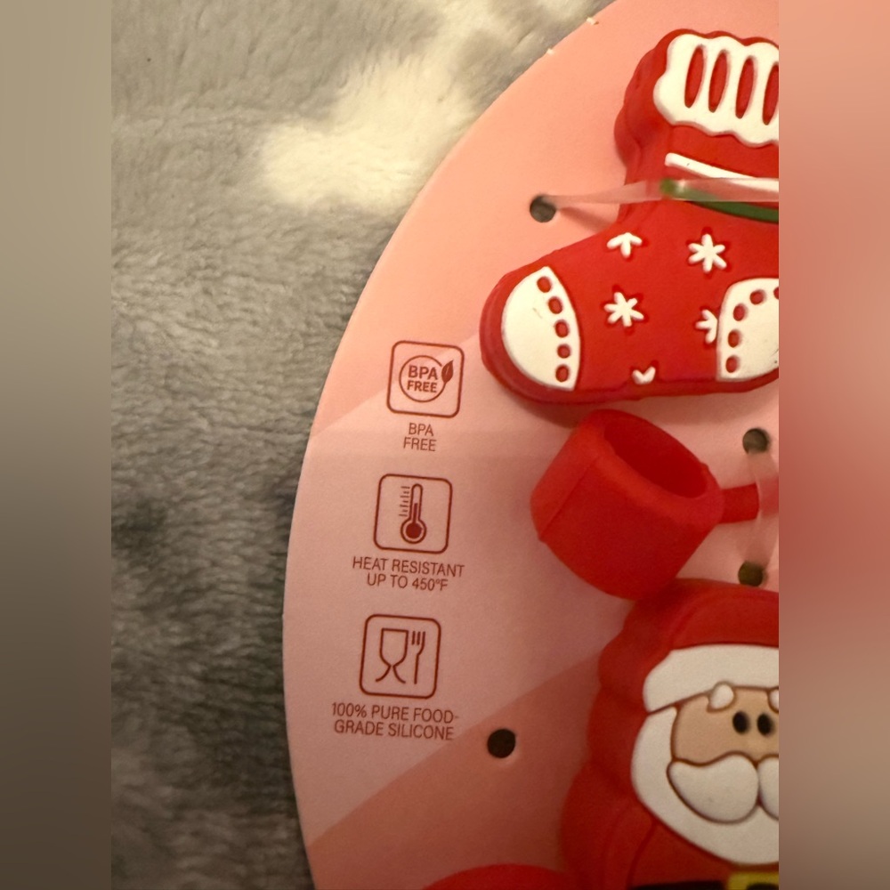 CWC Cook With Color Red Green Santa’s Workshop Christmas Straw Toppers Set, 6pc - Picture 4 of 11